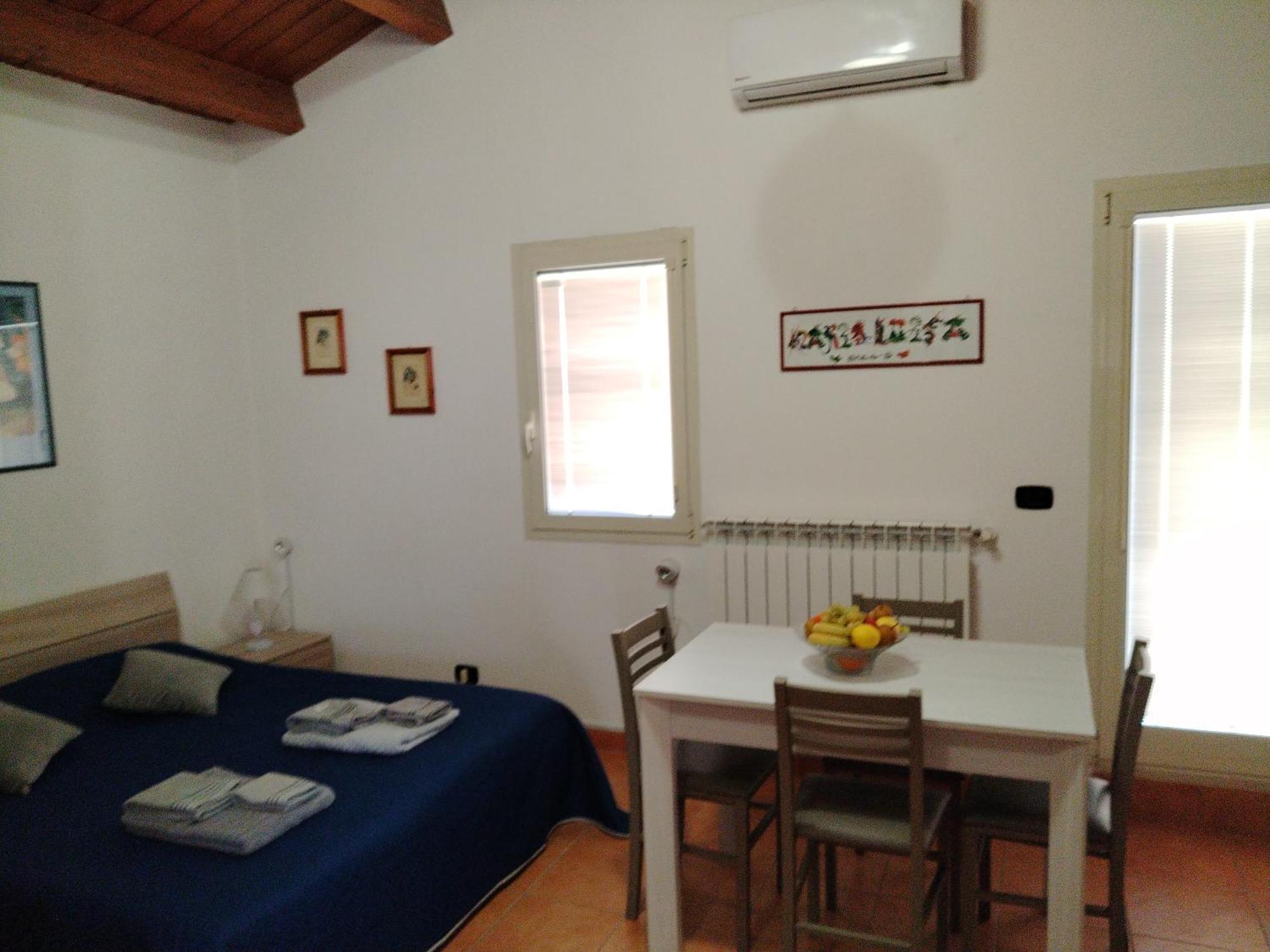 Mansarda Con Terrazzo Privato Barletta Exterior foto